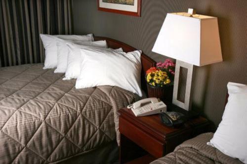 Comfort Inn Vancouver Airport Richmond Room photo